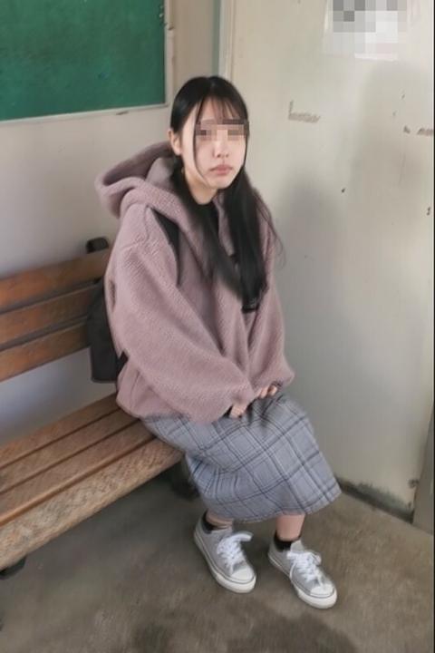 【顔出し】県立普通科①無垢な色白少女。雪山旅行の思い出。