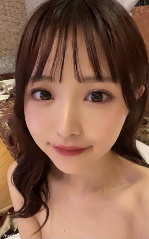 【無】【期間限定】初撮影!!あの有名アイドルの妹（本物）で【有名人にもナンパされる子】をハメ撮り＆中出し種付け