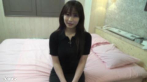 中退の18歳。スタイル抜群の脱力系アイドル美●女。人生初めての中出しに挑戦!