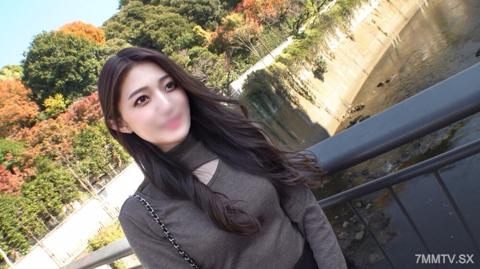 數年前還以天氣小姐身分活躍的已婚女性,向往平凡生活而退休,但缺乏刺激讓她壓力MAX!為了回憶過去而進行的濕身中出性愛 | FC2電子市場