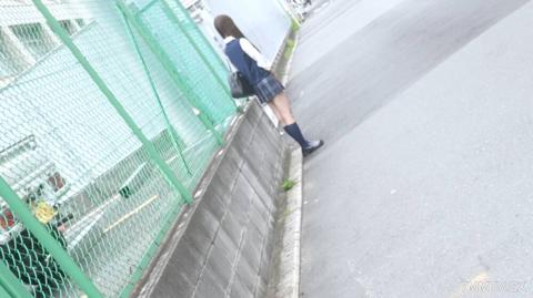 【露臉未公開影像】SSS級18歲的美容系志願小由，白皙纖瘦制服美女的粉紅小穴初次被老頭內射。獨一無二。 | FC2電子市場