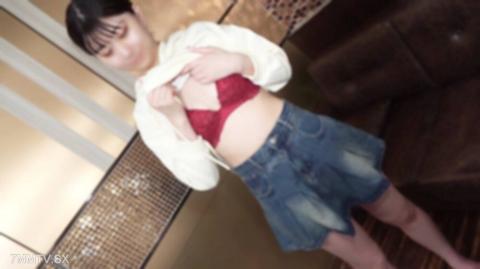 【初拍兩發射】全國出賽經驗的白皙高挑美女。經驗不足的陰道第一次內射。
