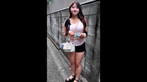 【める◯似美巨乳‼︎】日焼けあとが可愛い超美巨乳アイドル顔美女と汗だく連続孕ませセックス